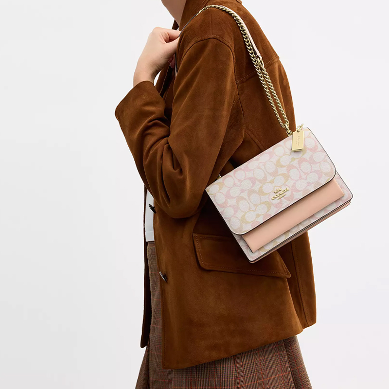 COACH Klare, canvas tas met ee - Chalk Bag recensie en prijs